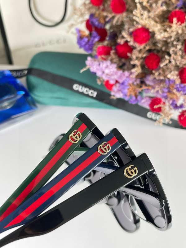 Picture of Gucci Sunglasses _SKUfw55589947fw